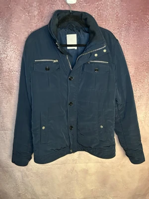 J.lindeberg field jacket bailey - Mycket fint skick | Size L | fraktar inom 24 timmar | för att köpa klicka ”köp nu” | vid frågor eller funderingar är det bara att skicka ett meddelande | följare får bättre rabatter🙌