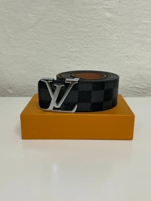 Lv Bälte  - Helt nytt aldrig använd. Storlek 110cm. Snabb frakt, endast bälte.