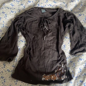 Replay topp - Retro topp köpt second hand, inga defekter. Går att justera storleken lite med hur man knyter, men annars sitter den som en S. Dm för frågor/intresse!🩷