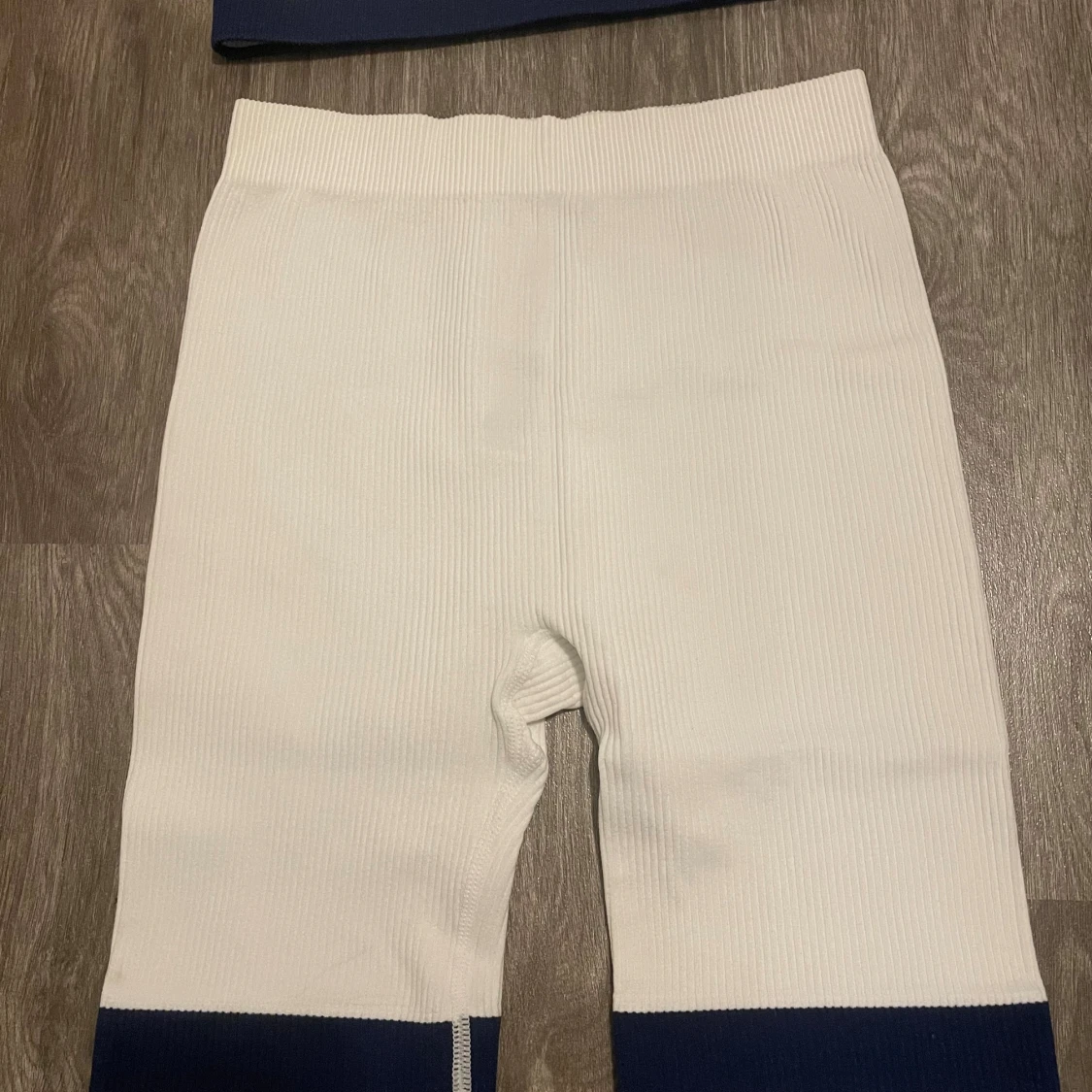 Fint set från Zara med topp och shorts - 3