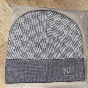 Grå rutig mössa  - Helt ny 🆕 