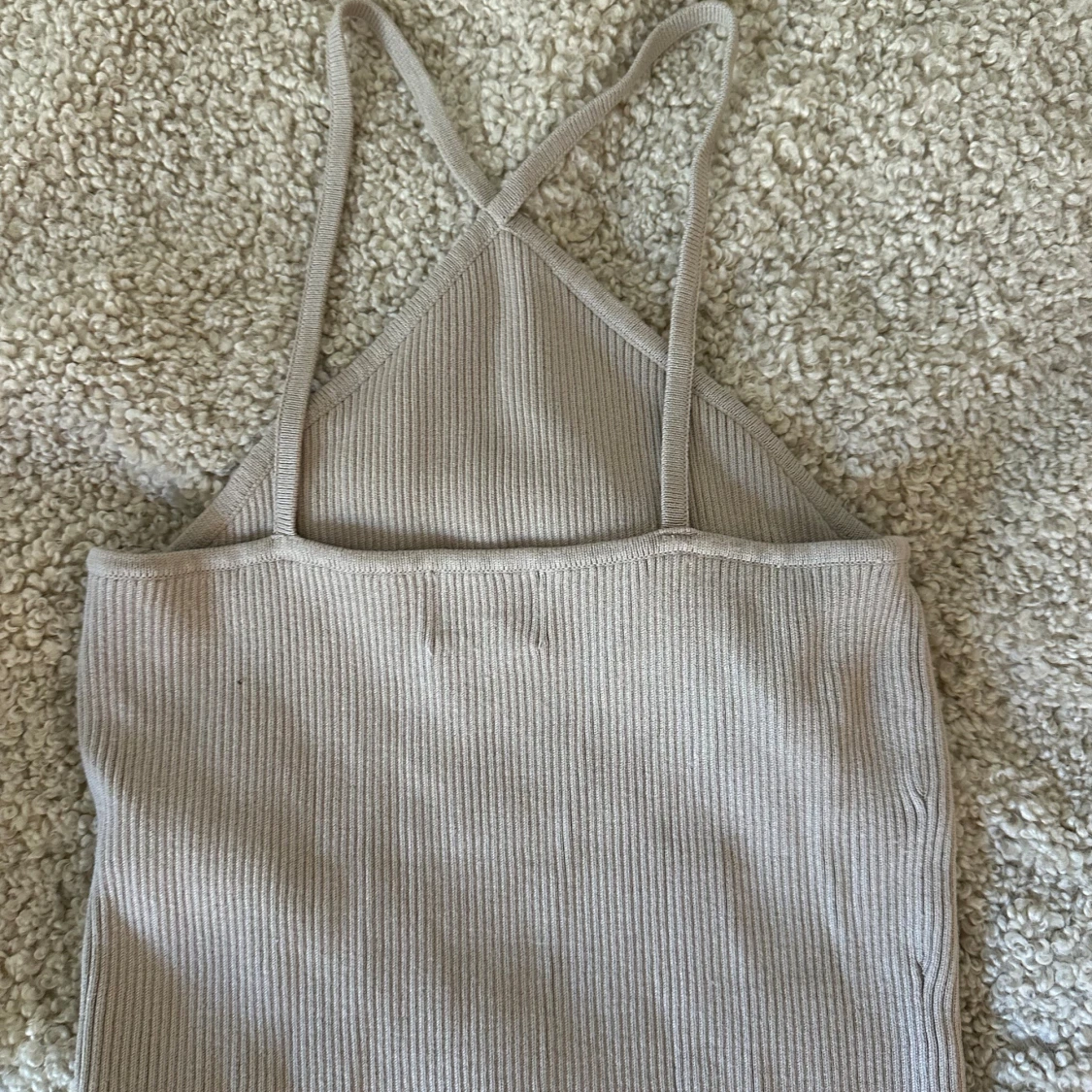 Beige ribbad linnetopp från H&M - 1