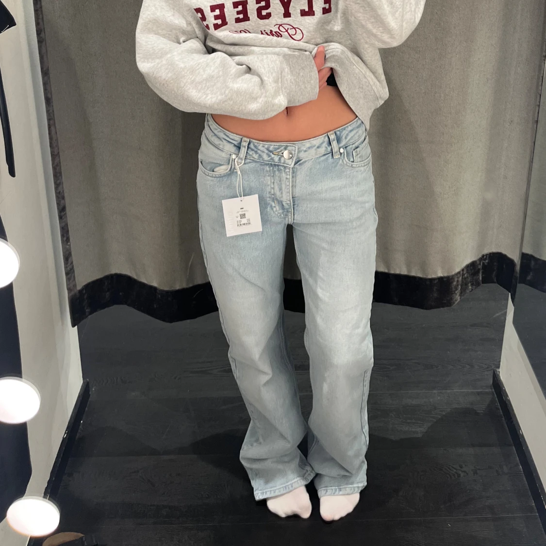 Ljusblå wide jeans från Bik bok