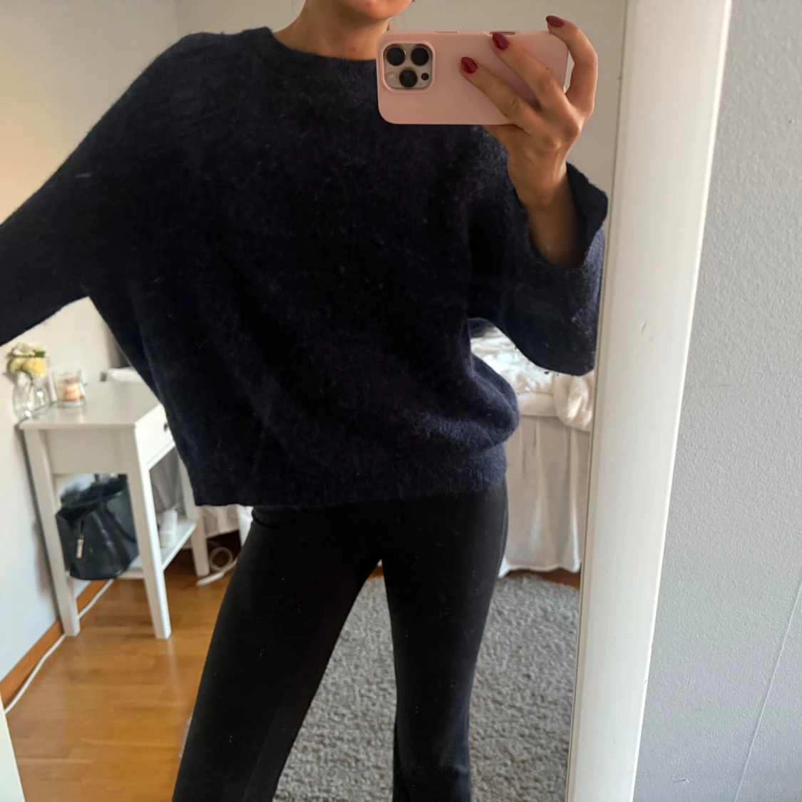 Mörkblå stickad oversized tröja