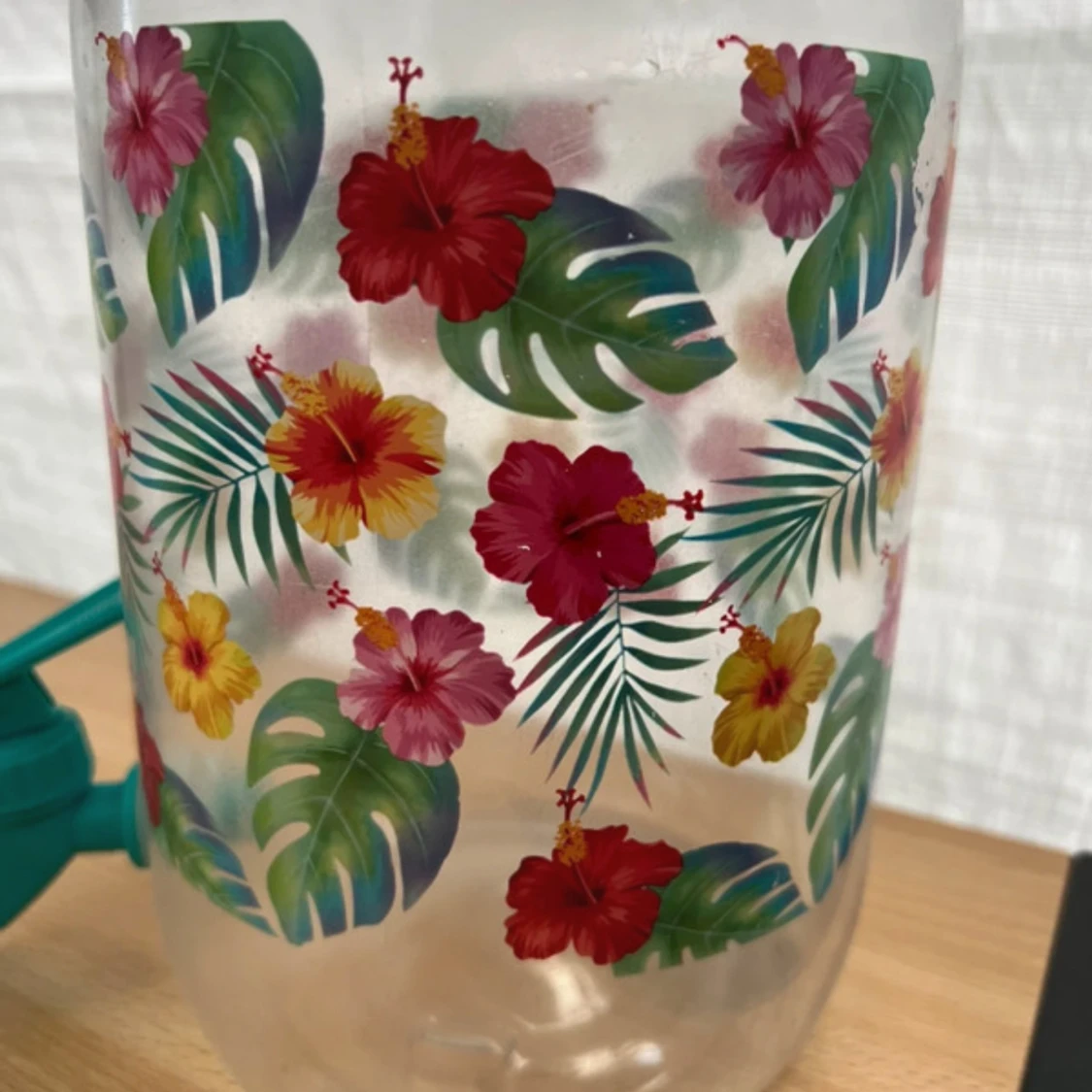 Blommig dryckesbehållare med kran - 2