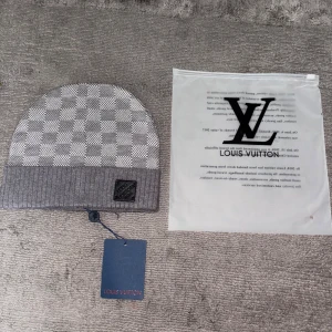 Lv mössa - Helt ny