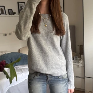 Grå stickad tröja  - Jättefin grå stickad tröja💕
