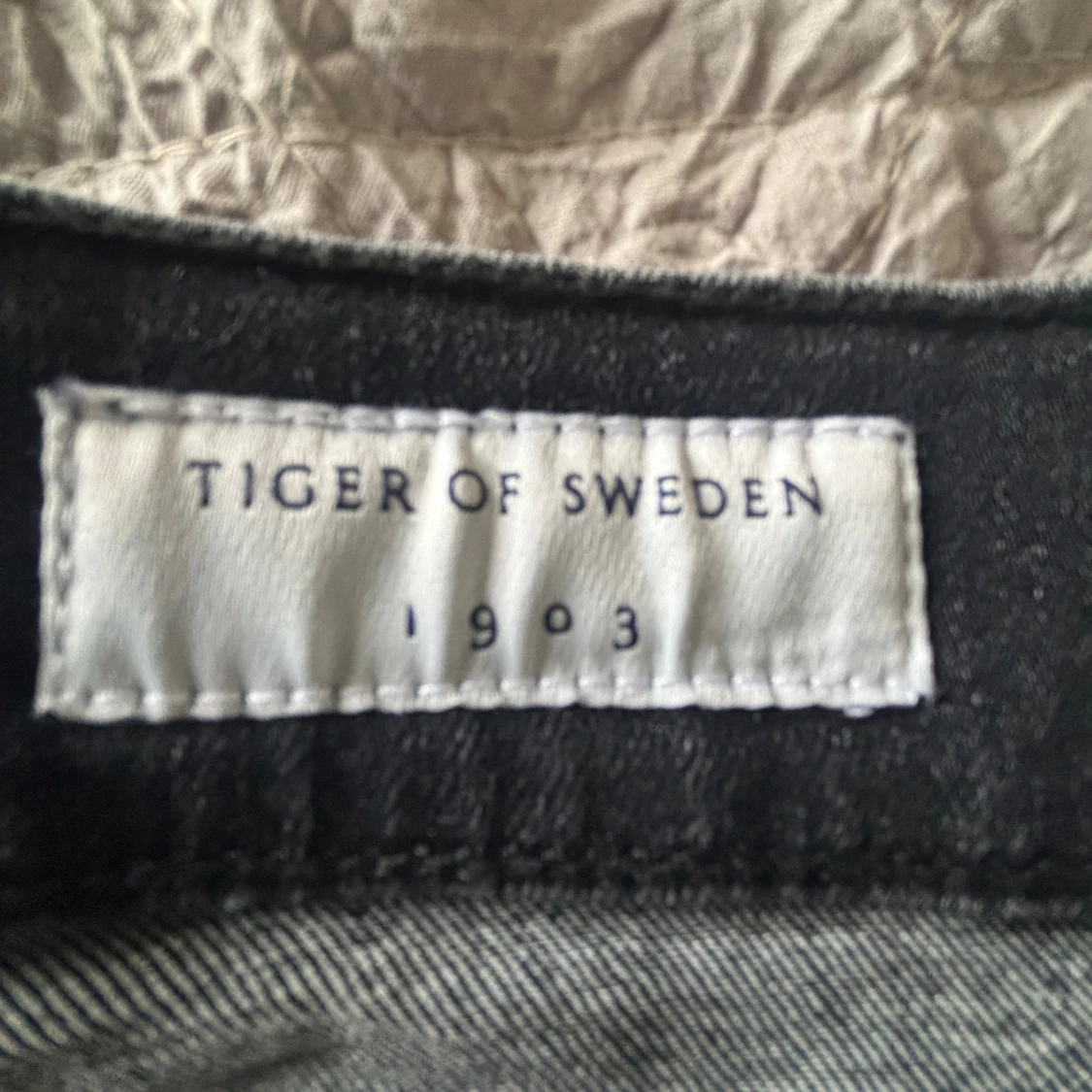 Svarta jeansbyxor från Tiger of Sweden 30/32 - 4