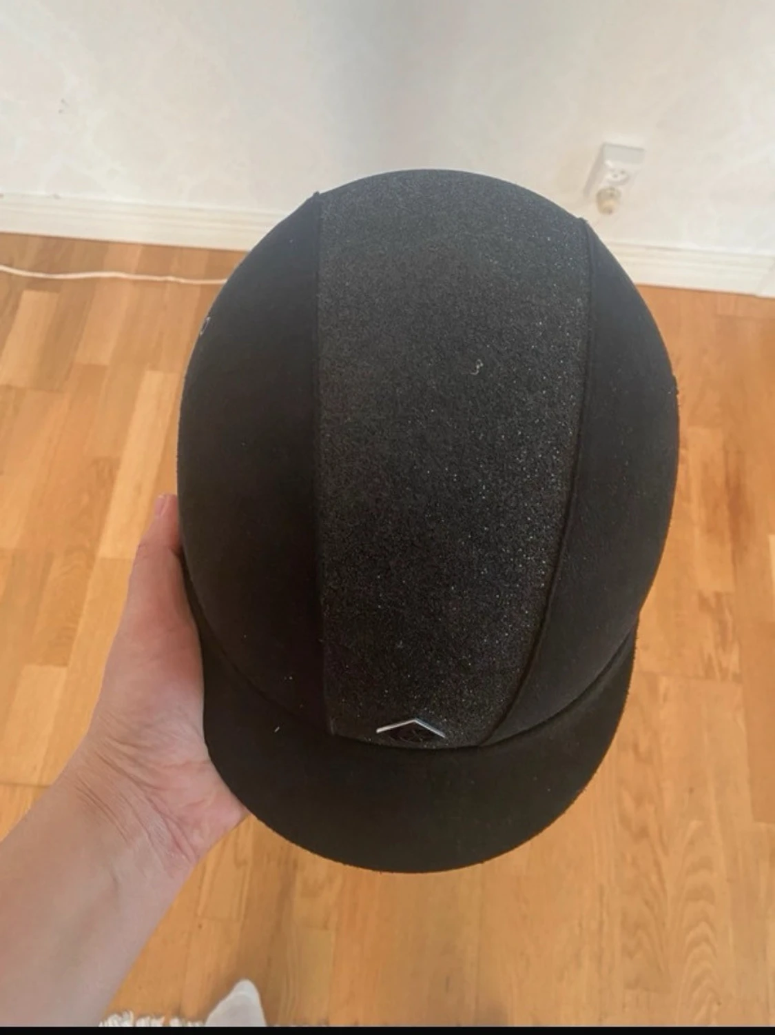 Svart ridhjälm från Charles Owen - 1