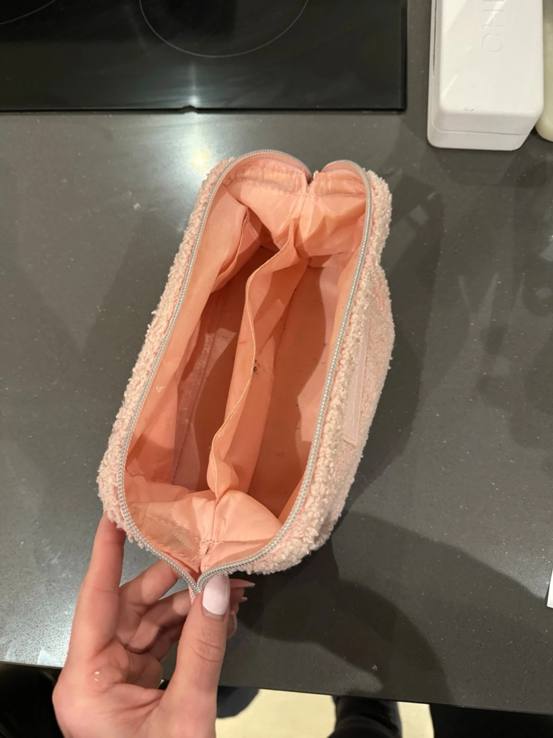 Ljus rosa  necessär Jasmine x CAIA - 3