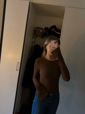 Topp från A-DSGN - Super fin topp från A-DSGN, använd men fortfarande i fint skick 