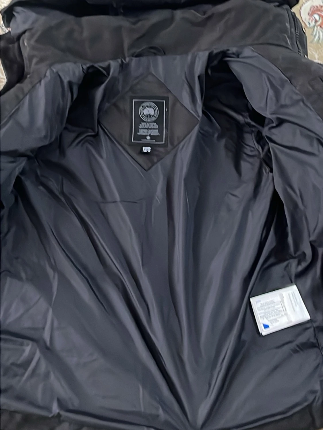 Svart pufferjacka.  Canada goose  - 1