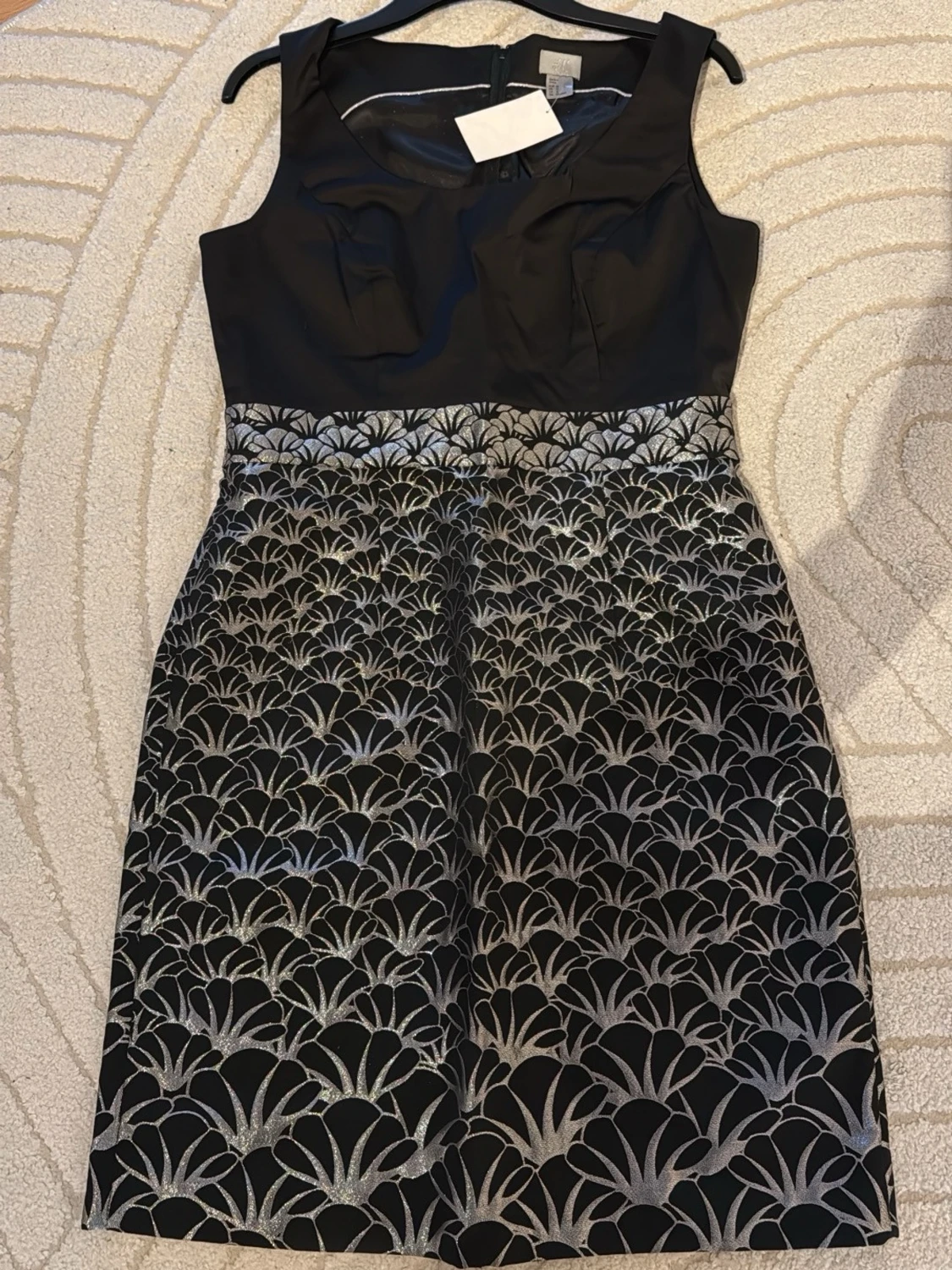 Svart och silvermönstrad kort klänning - 5