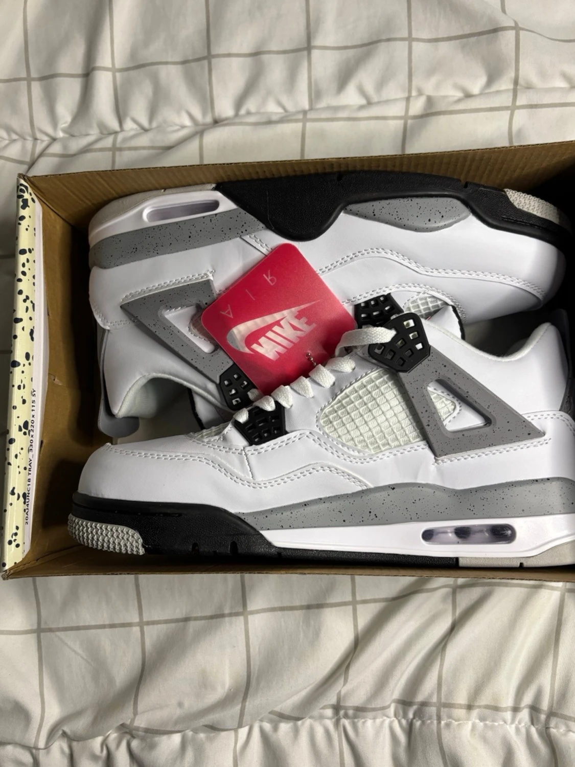 Nike Air Jordan 4 Vit/Grå Sneakers - 1