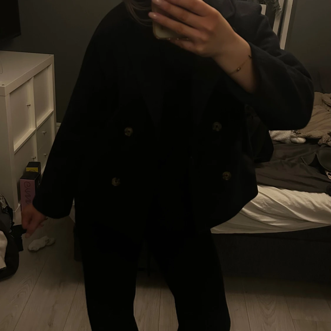 Mörkblå kappa från Mango  - 3