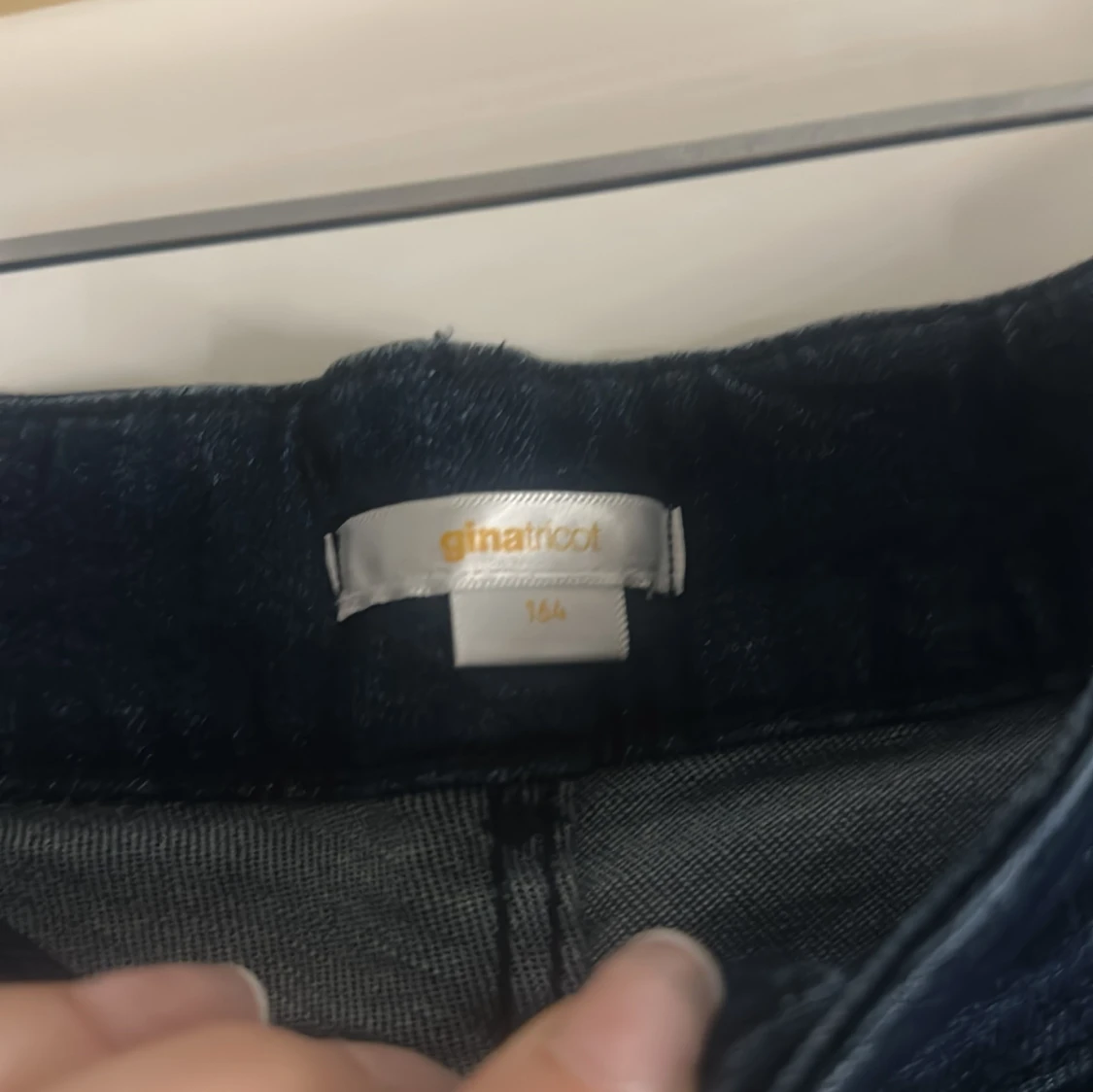 Mörkblå bootcut jeans från Gina Tricot - 2