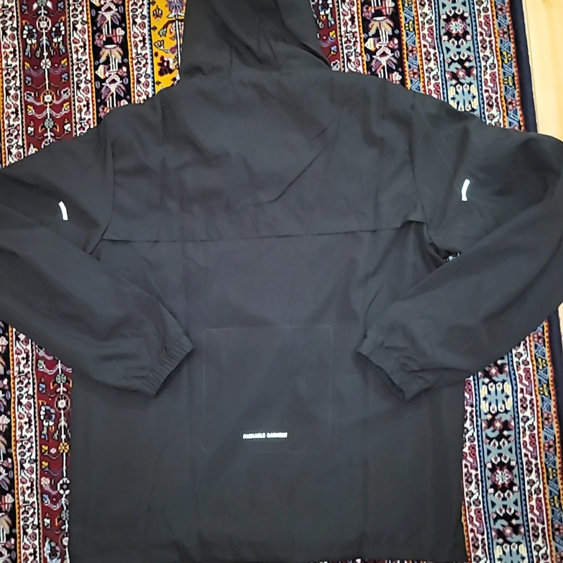 Svart Nike vindjacka med huva - 1