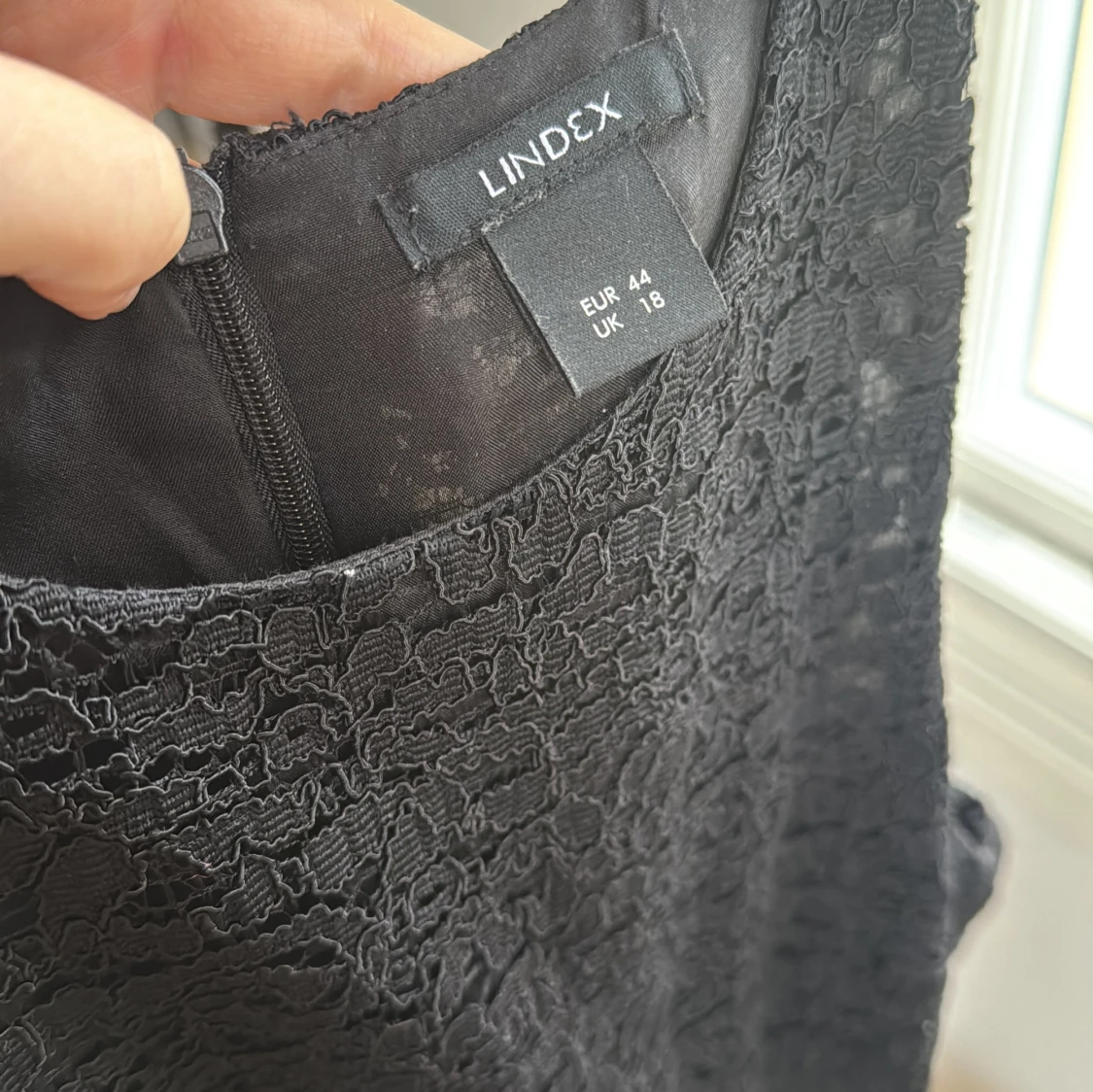 Svart spetsklänning från Lindex - 2