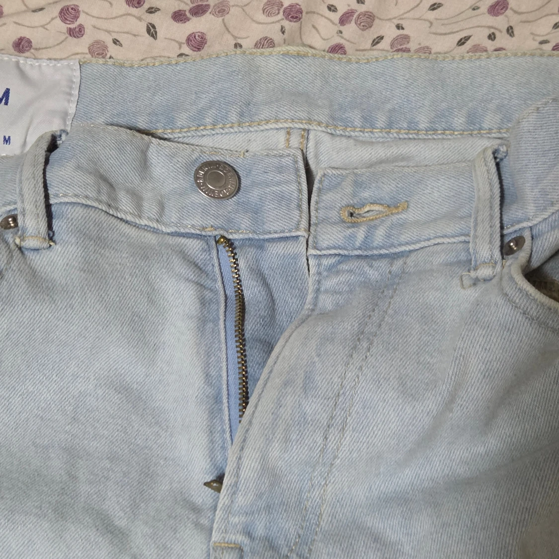 Slim fit ljusblå jeans från &Denim - 1