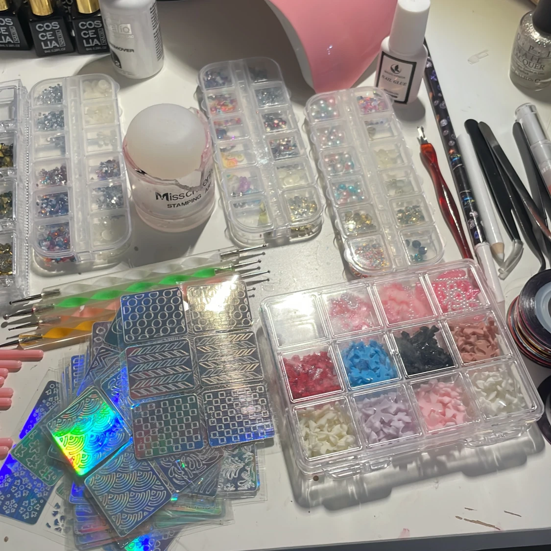 Stort nagelkit med dekorationer och gel - 3