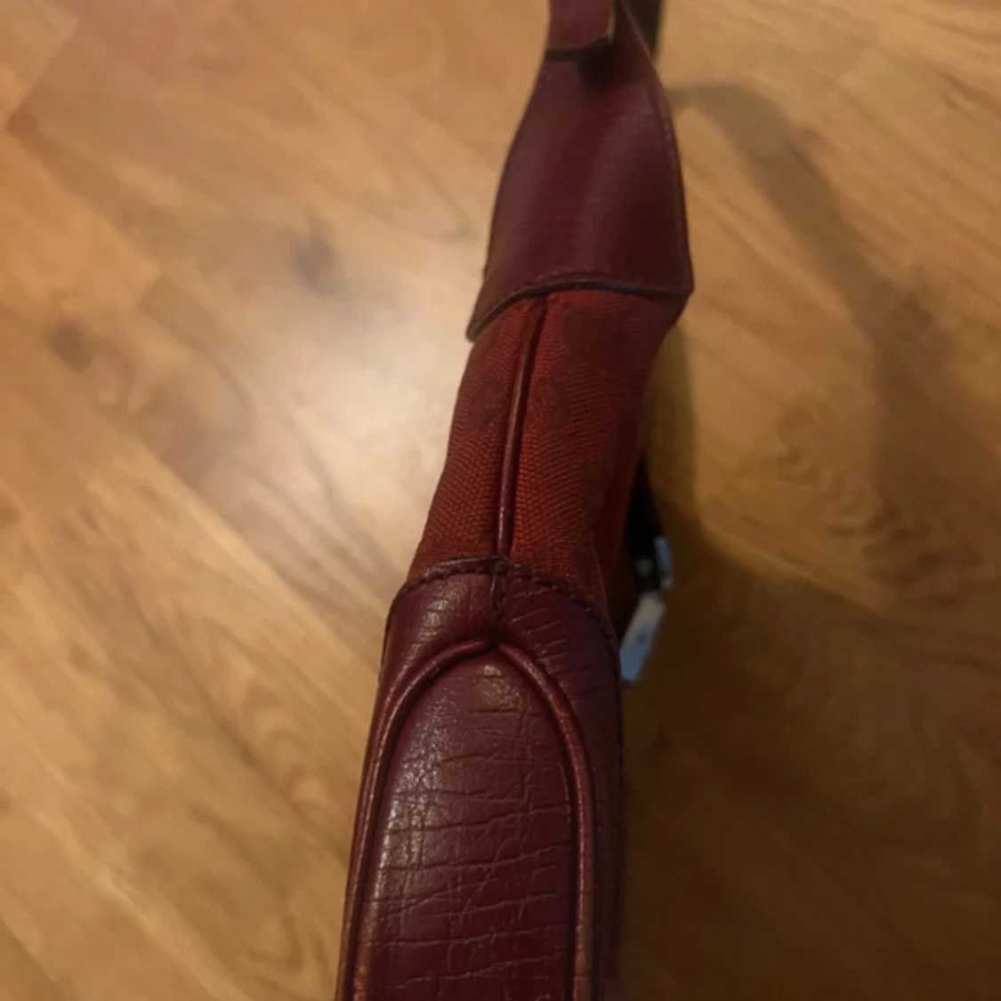 Röd axelväska från Gucci  - 3