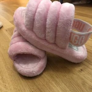 Ugg tofflor  - Super fina och sköna skor. Storlek 37 