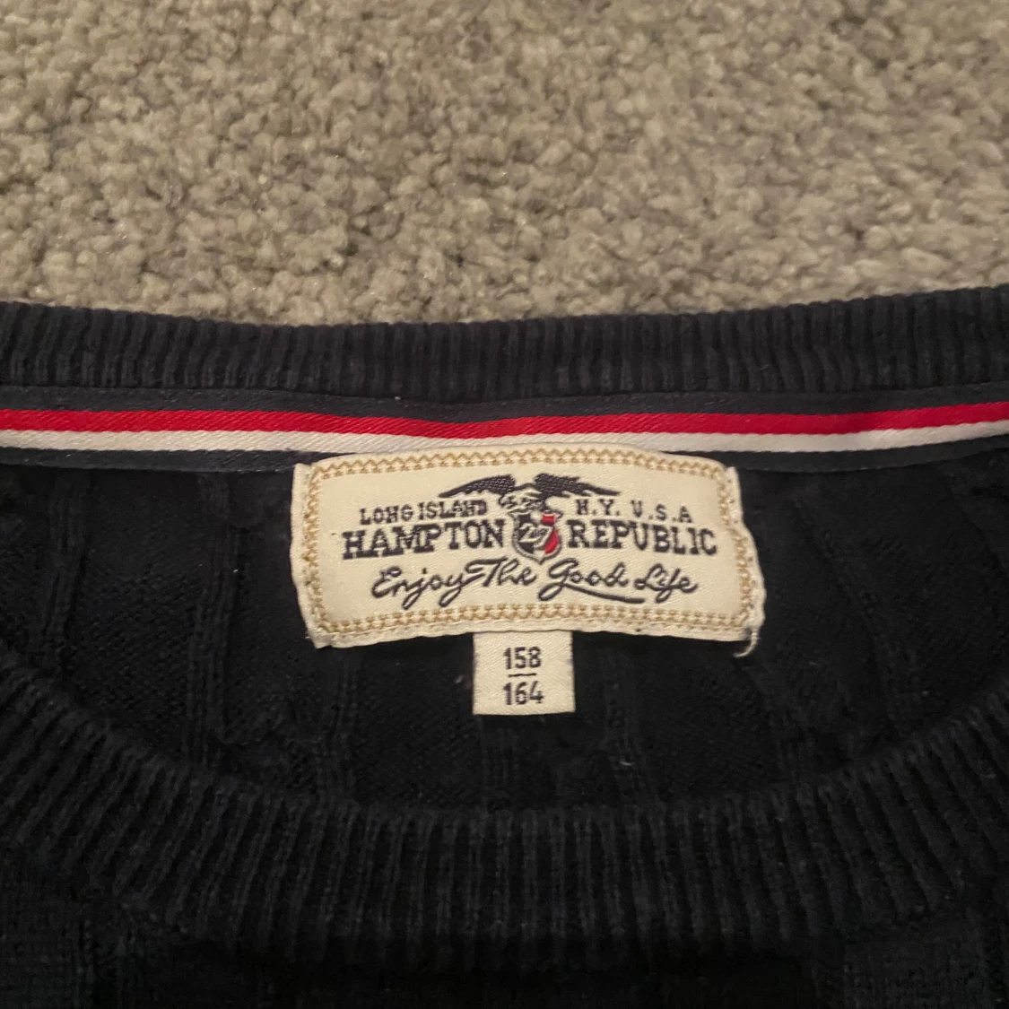 Mörkblå stickad tröja Hampton Republic - 1