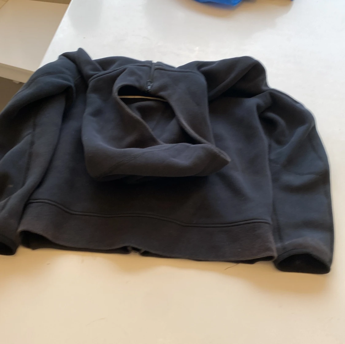 Svart hoodie från Nike med dragkedja - 1