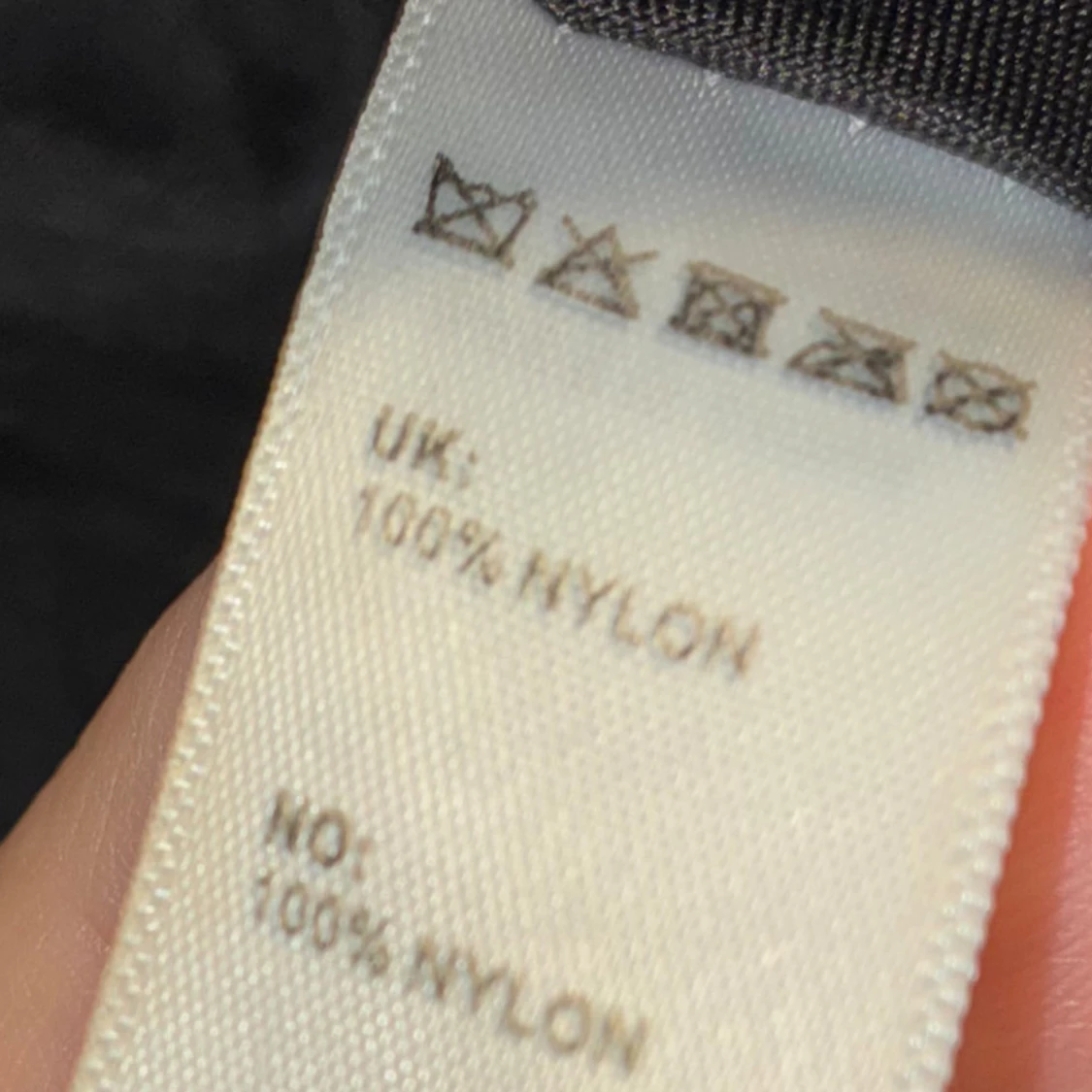 Svart axelväska från Bik Bok - 4