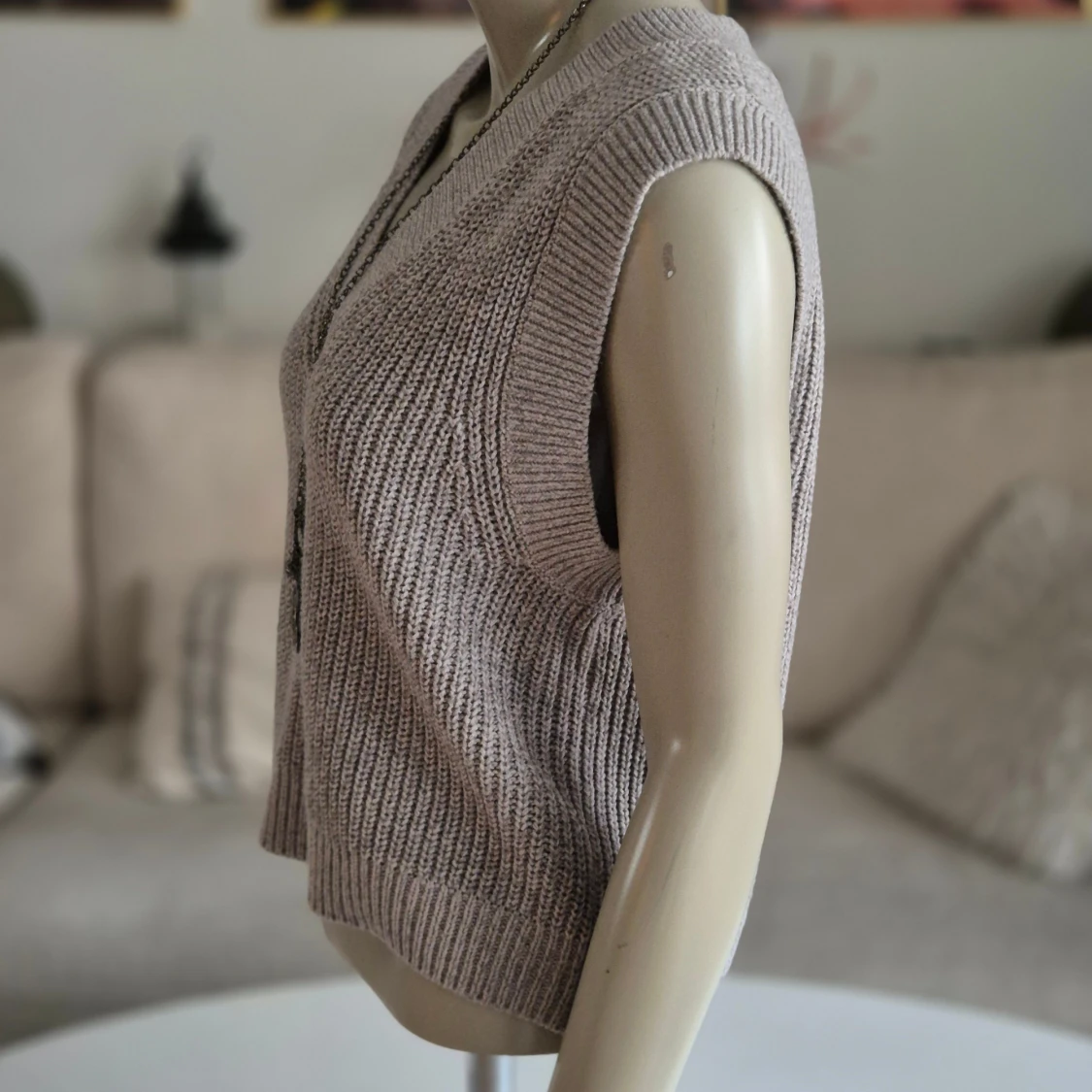 Slipover * stl S * Ärmlös v-ringad * grå - 1