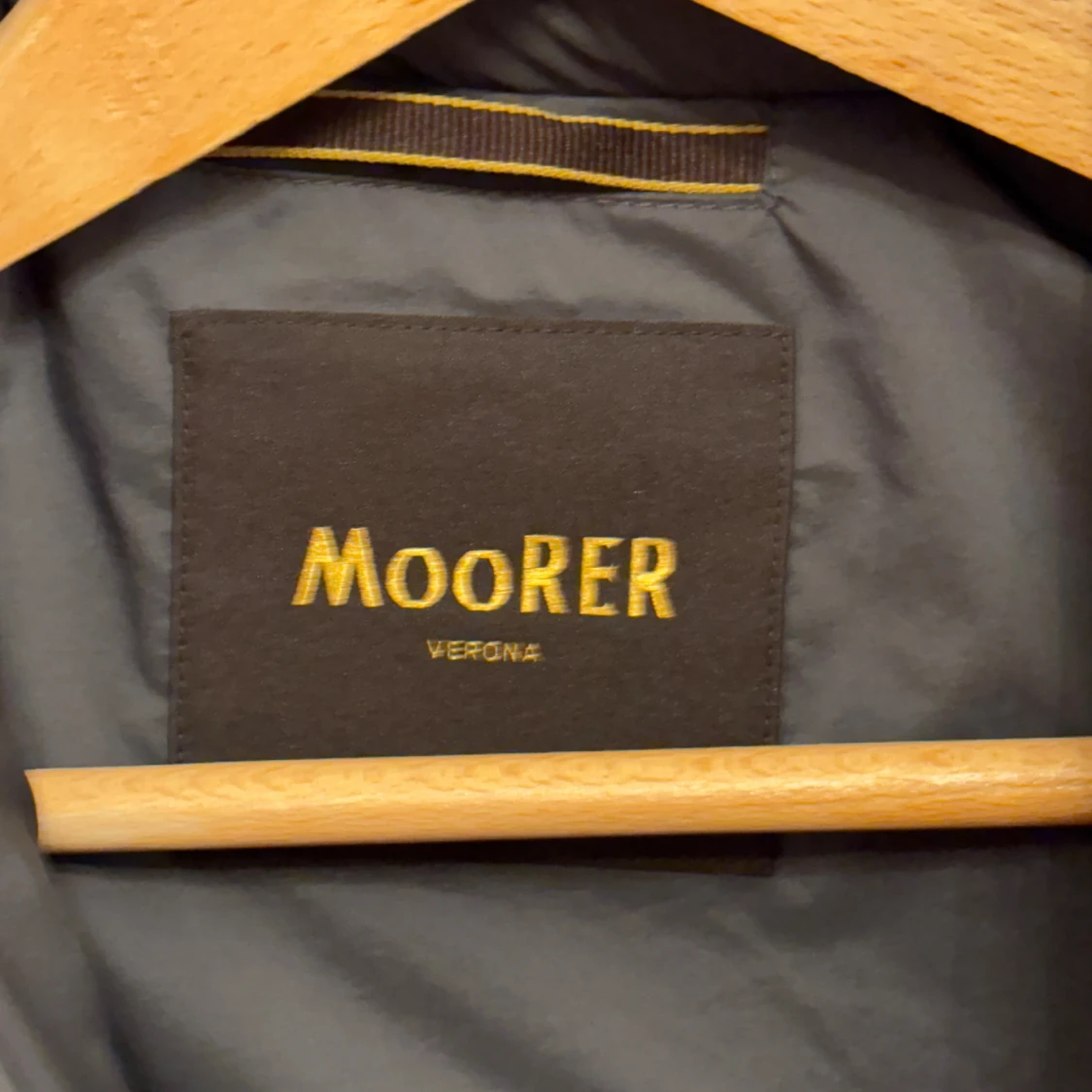 Grå dunväst från MooRER Verona - 2