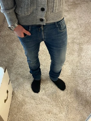 Replay jeans - Replay Jeans | skick 9/10 | Storlek 32/32 | Pris - 499kr | Modellen är ca 179cm lång | Hör av dig vid minsta fråga eller fundering!!