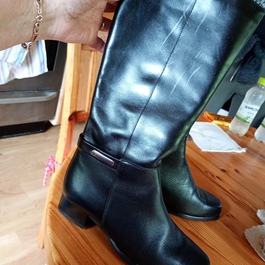 Svarta skinnstövlar från Aaltonen - 4