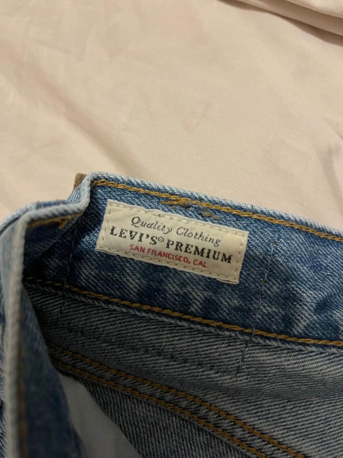 Levi's  Midwaist Straight Jeans 26 - 4