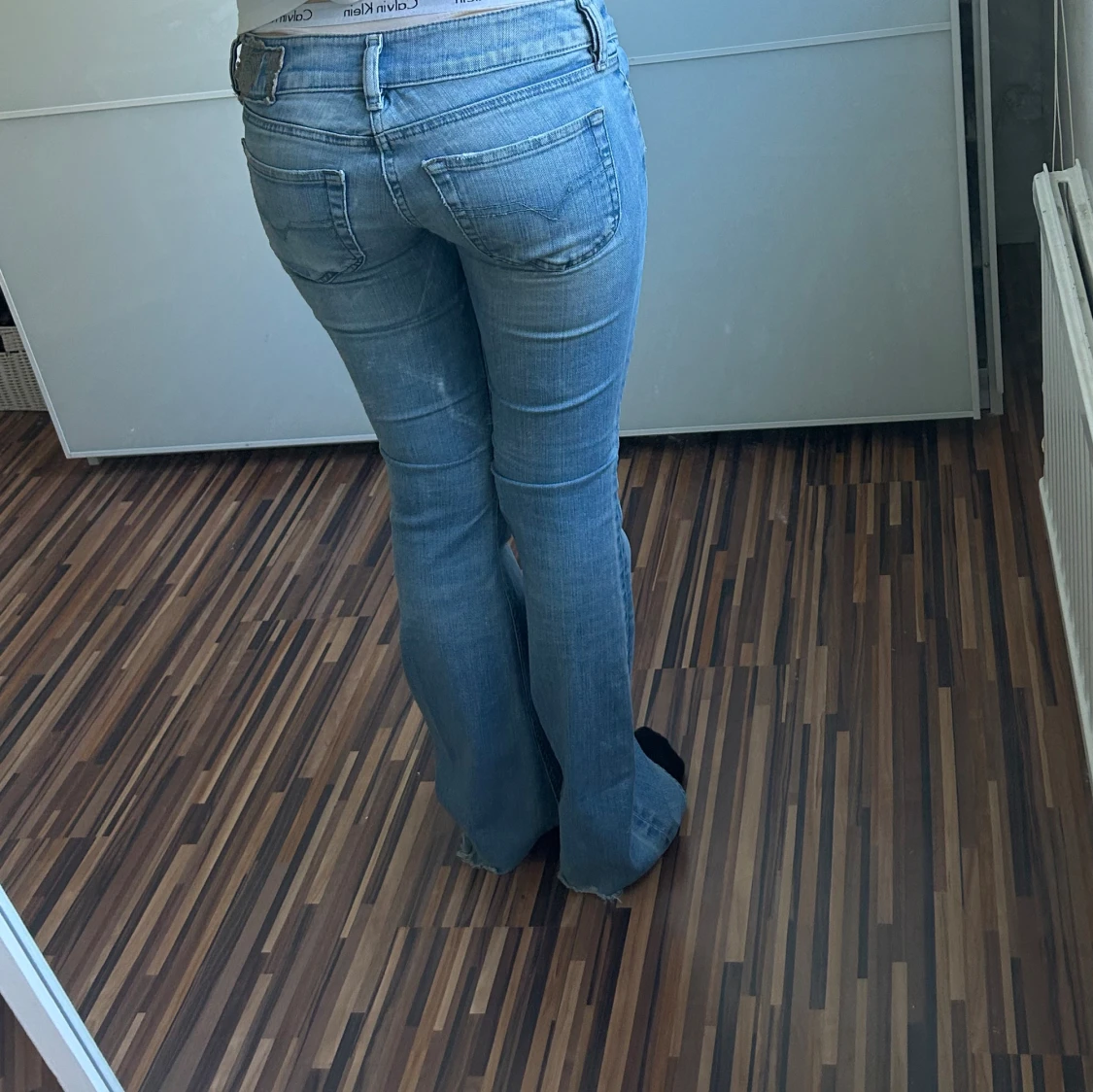 Bootcut lågmidjade jeans - 1