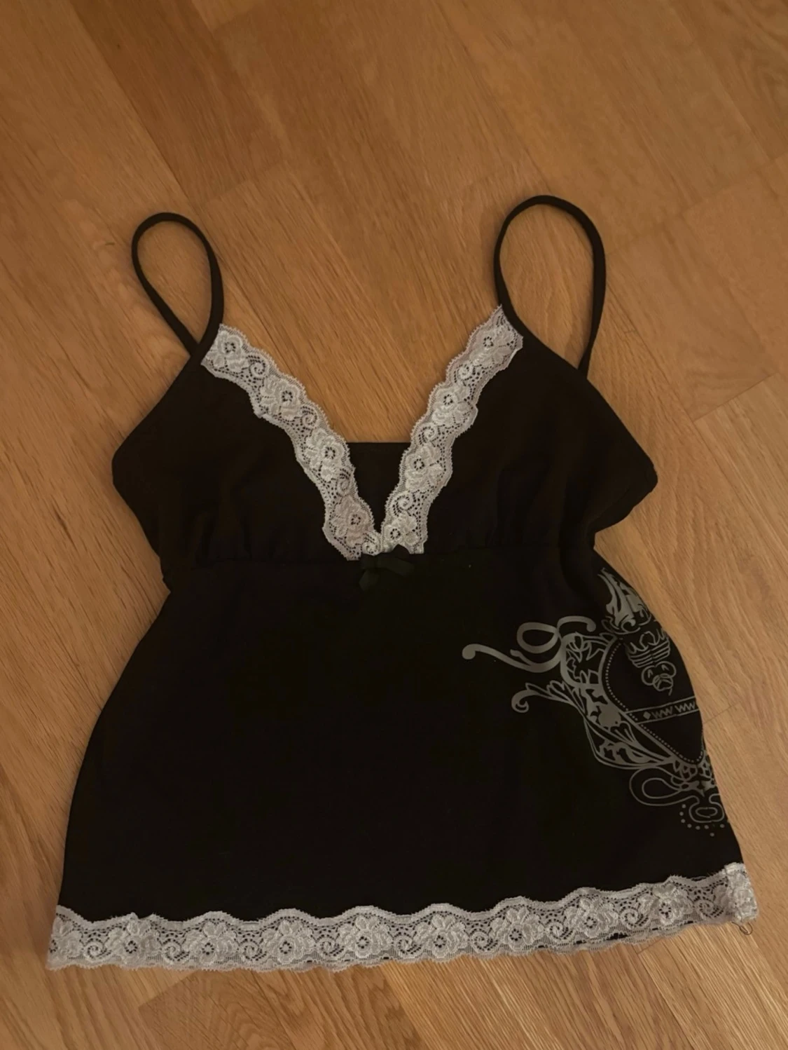 Svart spetslinnetopp från Romwe