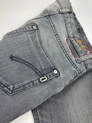 Dondup jeans - Size 31. Passar 30/30 skulle jag säga! Hör av dig vid frågor 