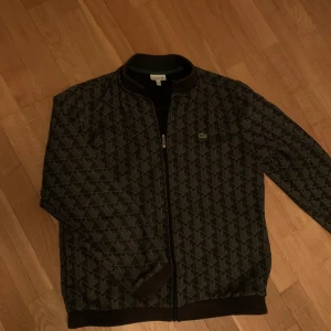 Lacoste tröja - Fin tröja från Lacoste passar en XS-S