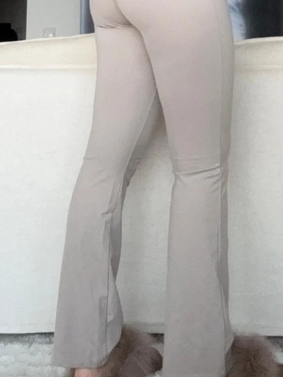 Beiga bootcut byxor med hög midja OTP ny med prislapp