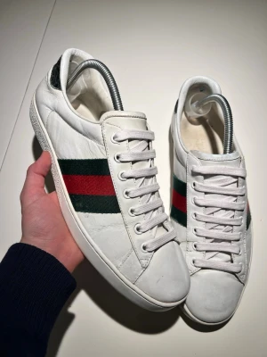 GG ace skor! - GG ace skor nu till salu! Storlek 42/43 innesula cirka 27 cm! Hör gärna av er vid fundering!😊⛰️