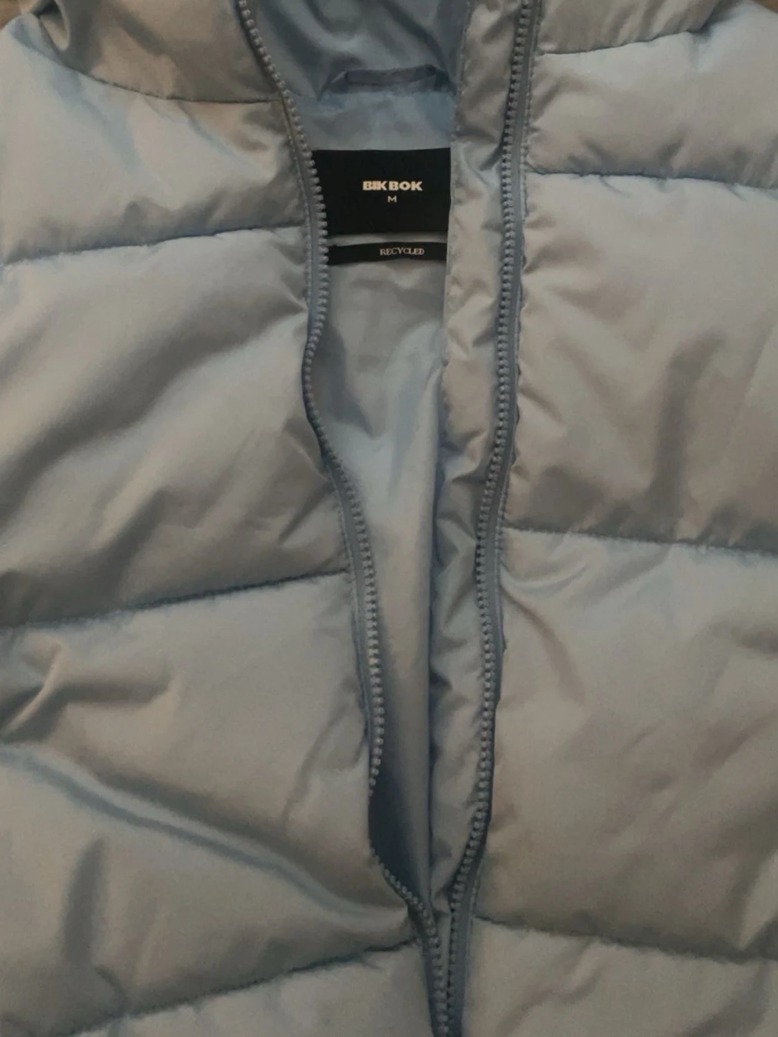 Ljusblå dunväst från Bik Bok - 1