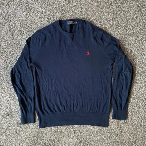 Ralph lauren Kashmir tröja - Ralph lauren tröja i Kashmir och väldigt bra skick. Skriv för fler frågor priser kan alltid diskuteras!