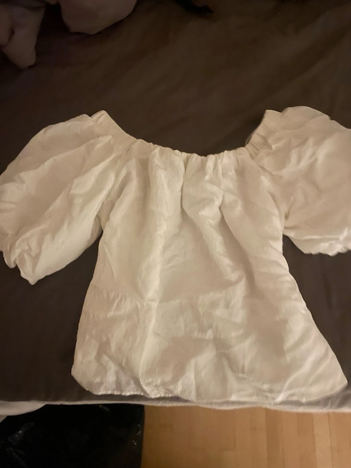 Vit offshoulder blus från H&M