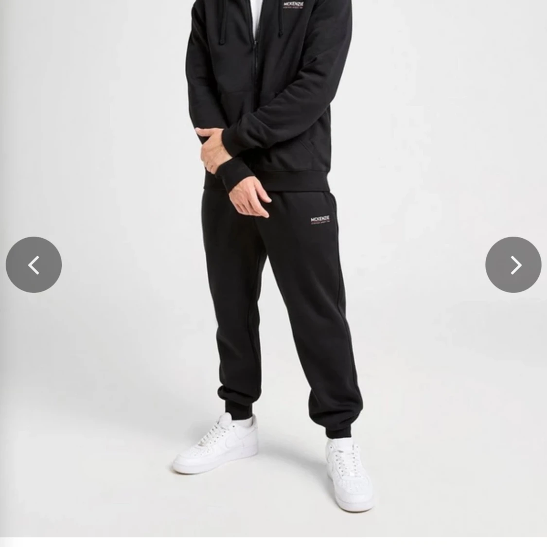 Svart traiksuit från McKenzie