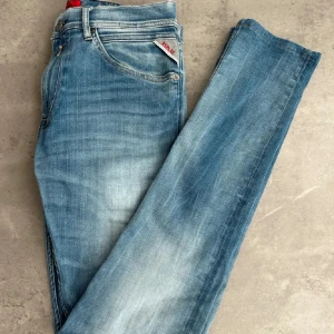 Replay jeans - Replay jeans 31/34 skinny. Sitter gött, snygga. Defekt fria. Passar väldigt bra. Skriv vid intresse!💸