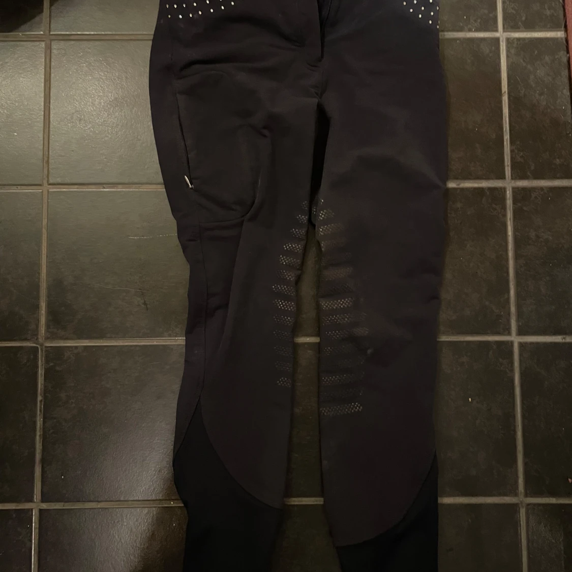 Mörkblåa ridbyxor med silikongrepp stl 38