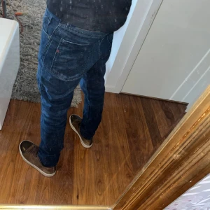Replay Anbass slim fit jeans  - Snygga blå Replay Anbass jeans i slim fit-modell. Jeansen är använda ett fåtal gånger så dem är nästan helt nya. W31 o L32. Skriv vid intresse!😉