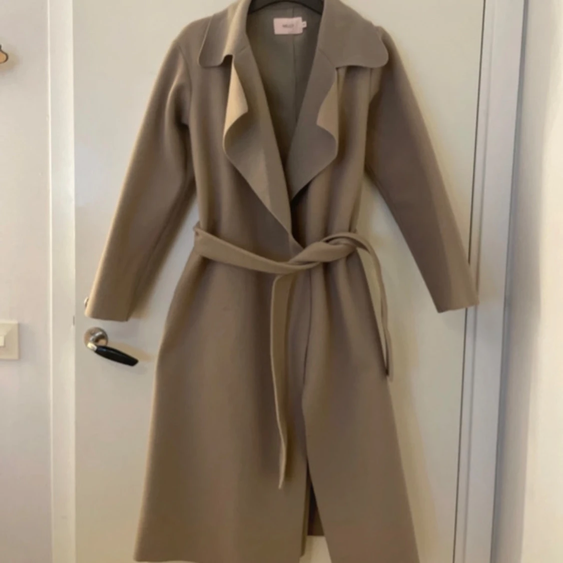 Beige tunn kappa från Nelly - 3