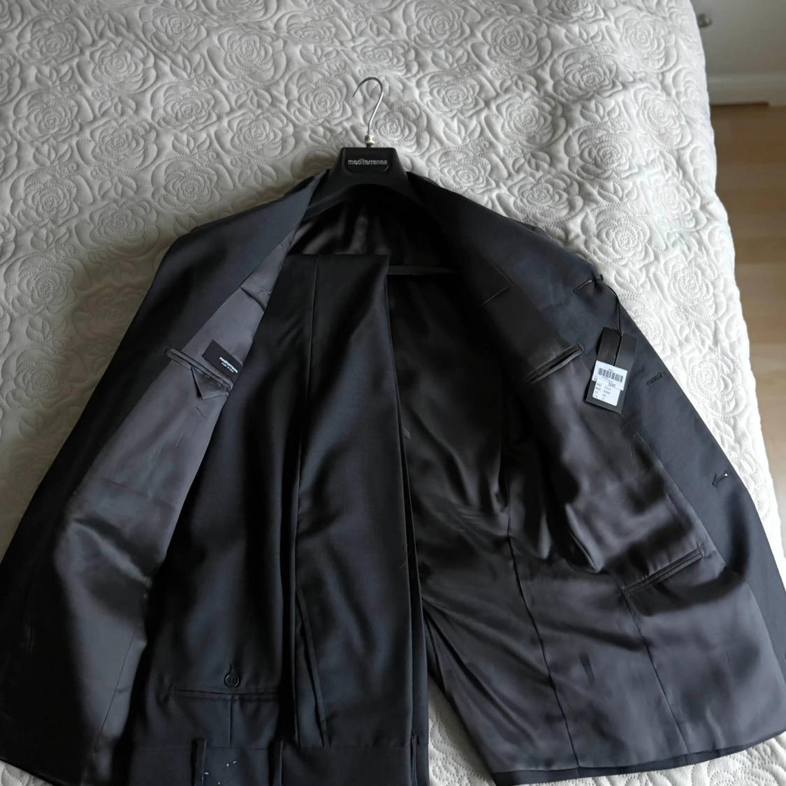 Helsvart kostym – Medi, Made in Italy (stl 46) - 1