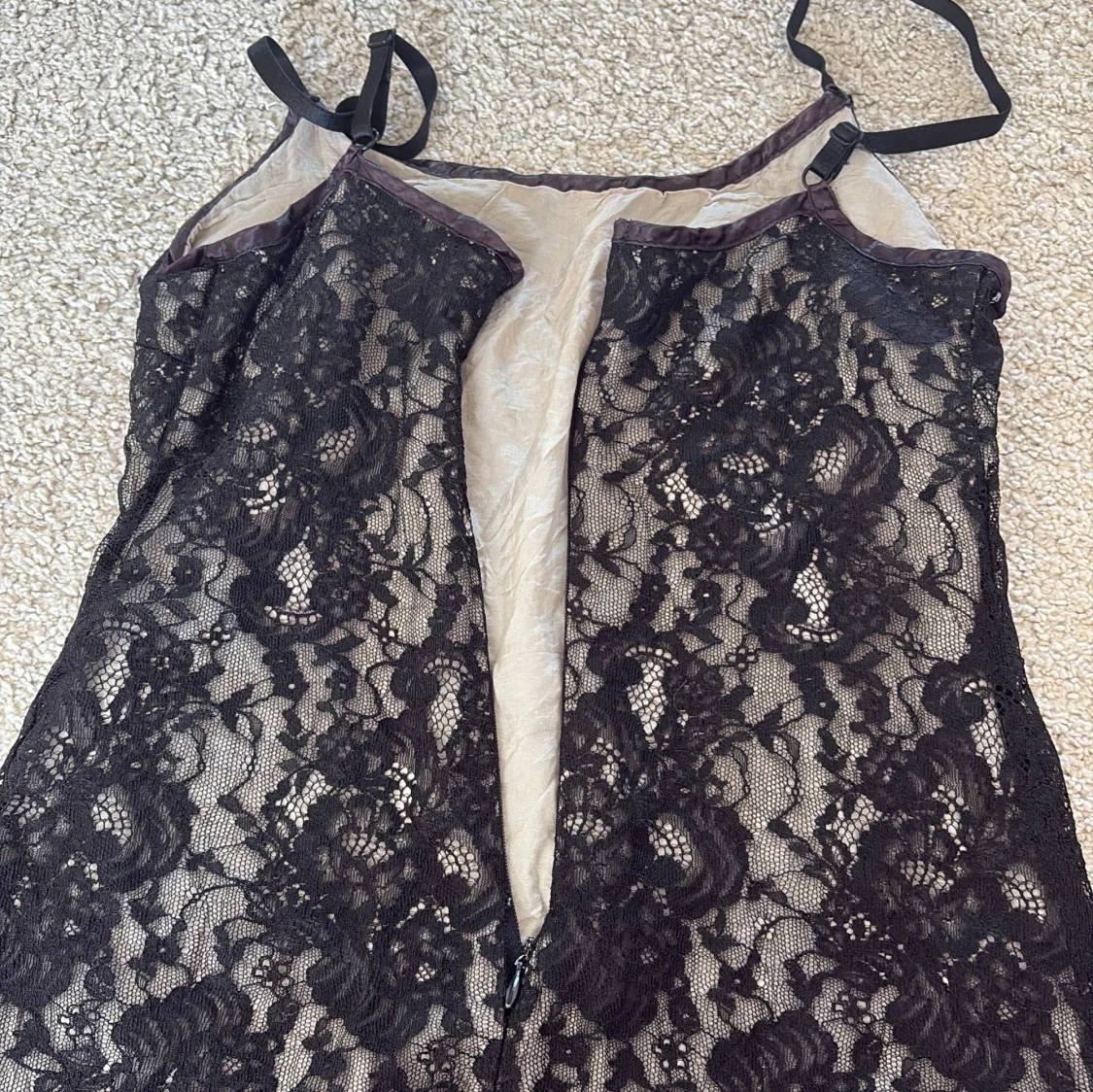 Svart spetsklänning från Impulz - 3